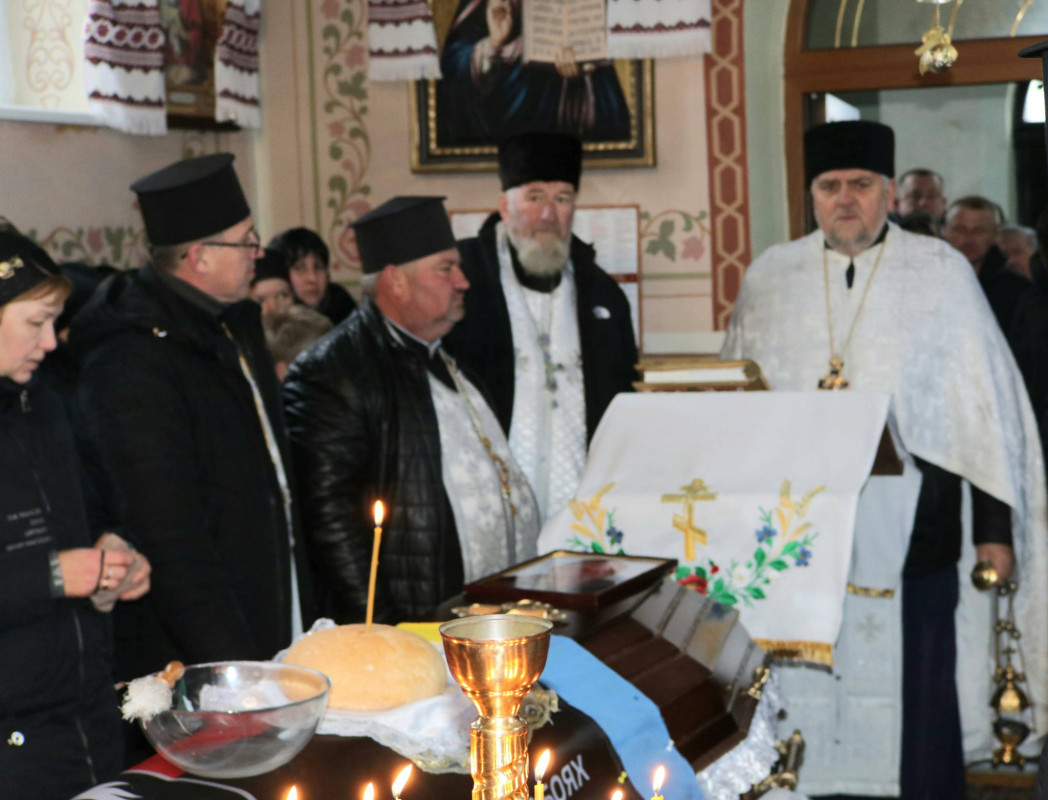 Жалоба у світле свято Різдва Христового: на Волині поховали Героя Валерія Тутиніна