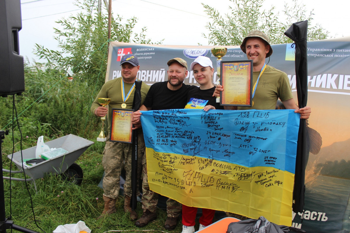 Змагання для захисників: ветерани Луцького району рибалили на турнірі
