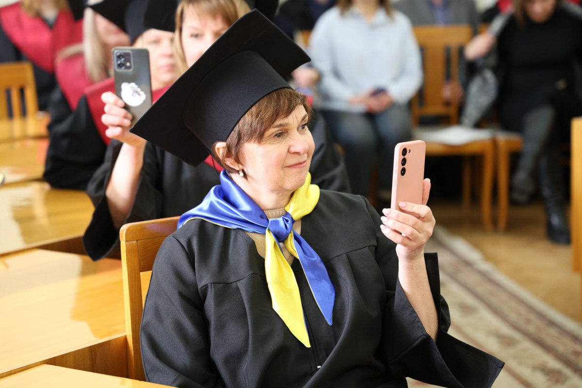 У волинському виші випускники-магістри інституту неперервної освіти отримали дипломи