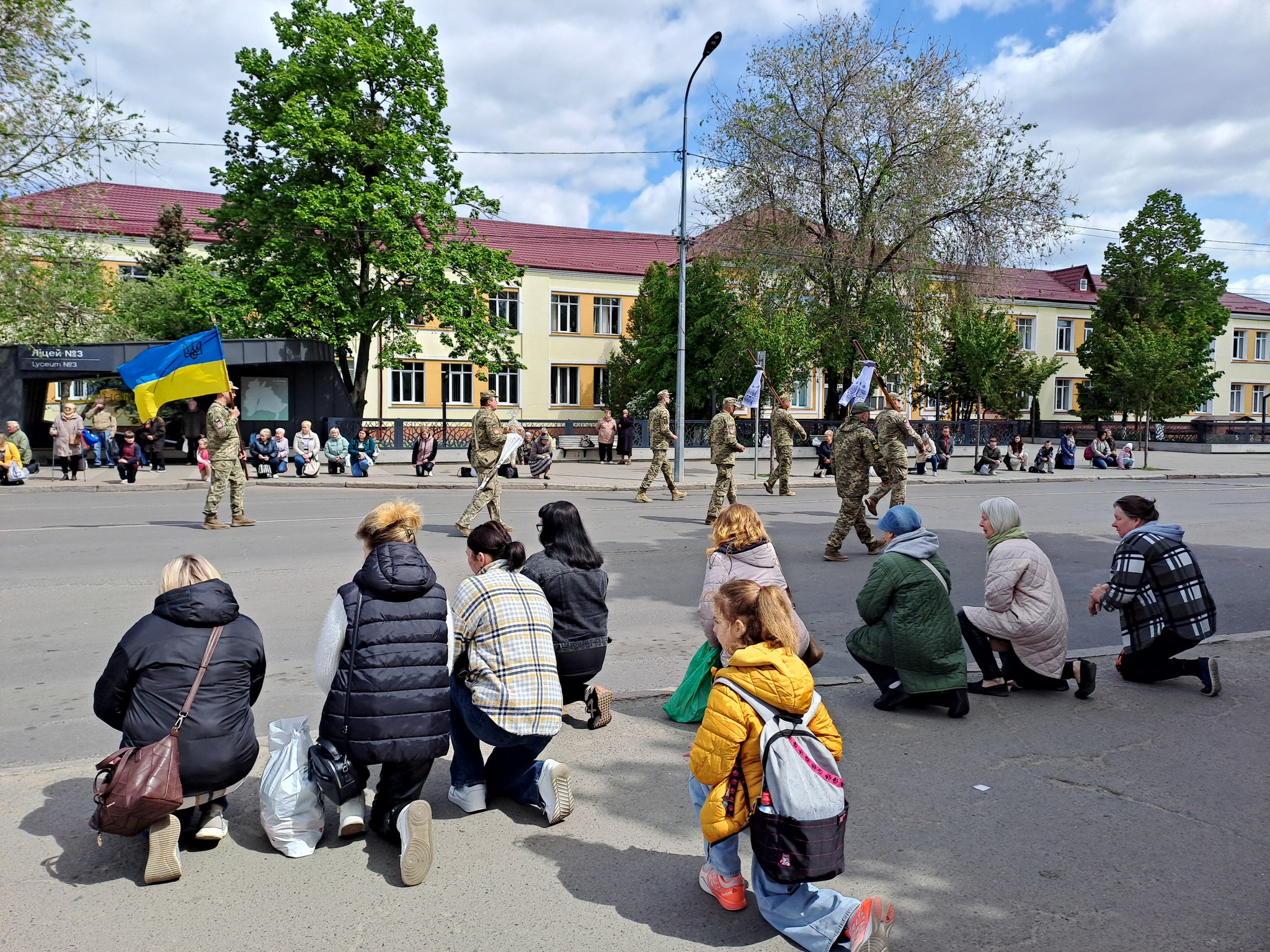 «Тато – моя душа, яку з мене вирвали»: на Волині в один день попрощалися з двома Героями - Максимом Плотніковим та Русланом Фатхудіновим
