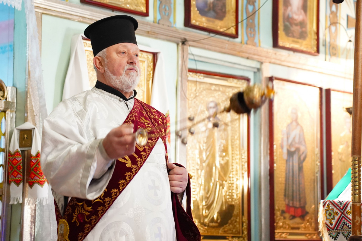 Владика Михаїл очолив празник Михайлівської парафії у Луцьку і нагородив духовенство та парафіян