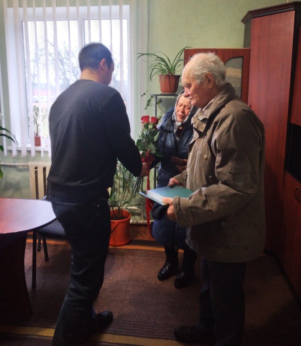 Життя молодого захисника трагічно обірвалося: на Волині батькам воїна вручили його посмертну нагороду