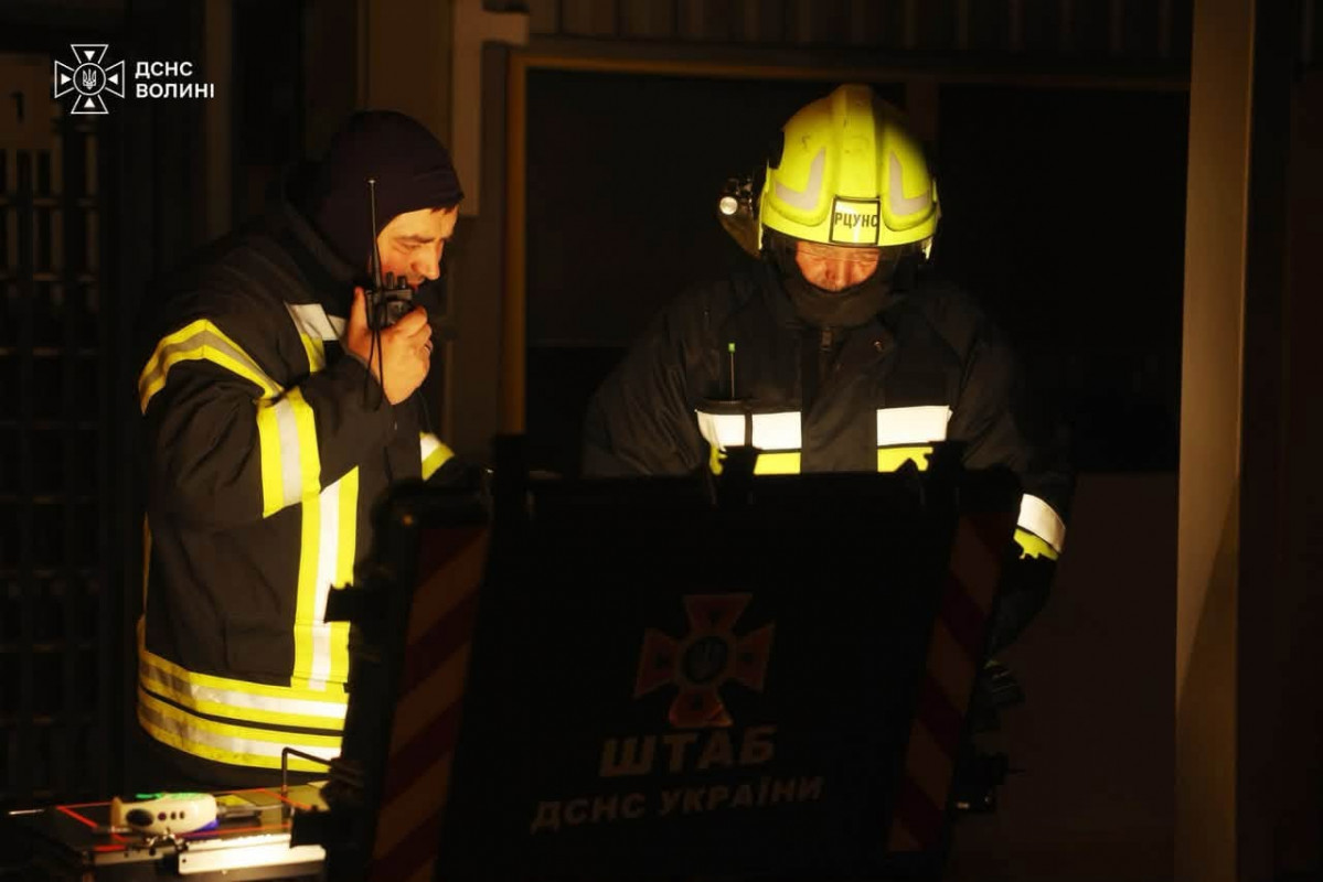 У Луцькому районі після російської атаки спалахнула пожежа на підприємстві