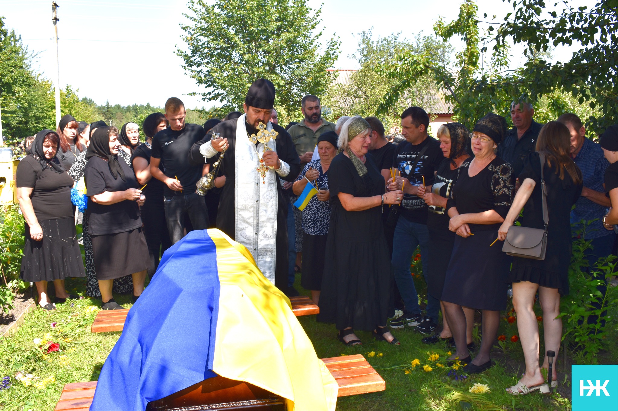 Майже два роки вважався зниклим безвісти: на Волині в останню дорогу провели Героя Олександра Пасіка