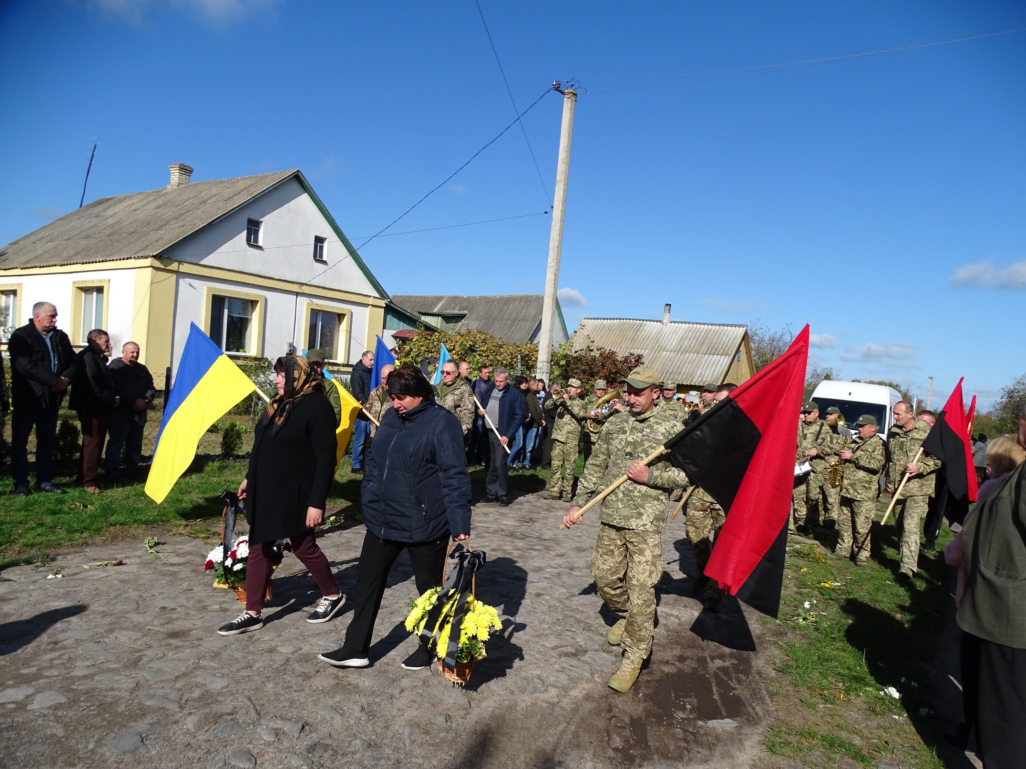 Волинь втратила ще одного воїна: в останню земну дорогу провели Героя Миколу Ковальчука