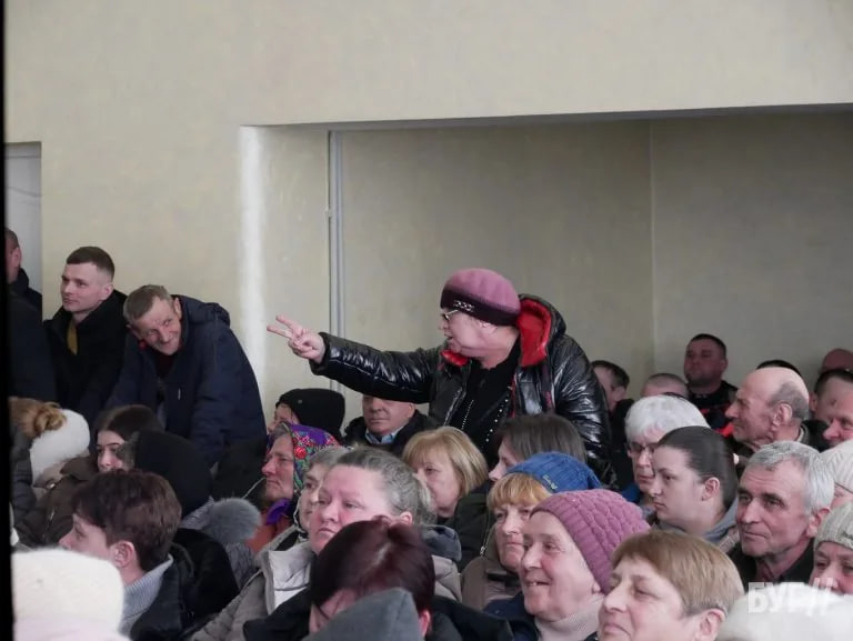 У селі на Волині УПЦ МП зірвали перехід храму до ПЦУ. Відео