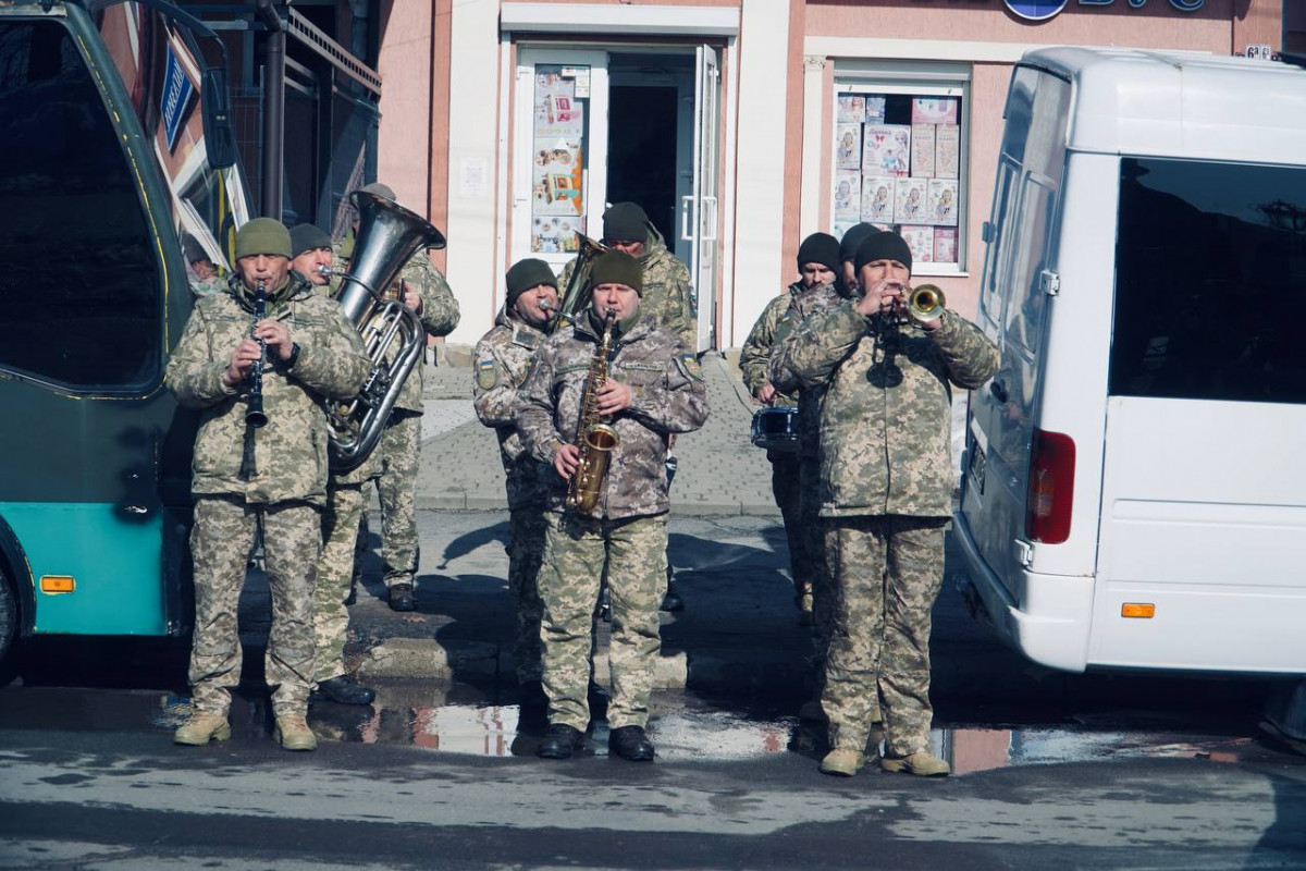 Життя обірвалося під час лікування: на Волині поховали захисника Василя Бакуна