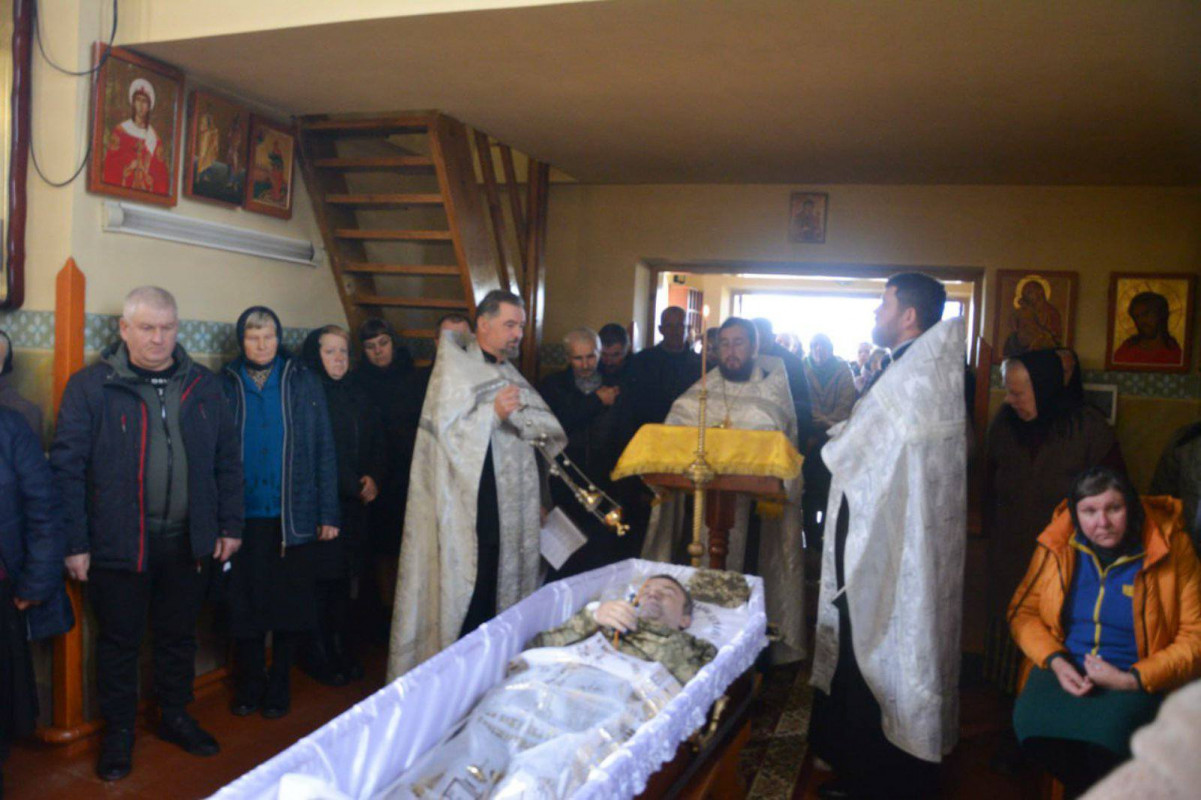 Життя обірвалося у дорозі: на Волині поховали Героя Олександра Барана