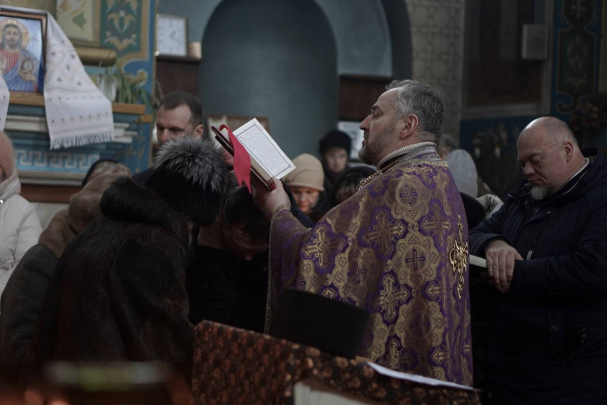 Останні оплески легенді: на Волині попрощалися з композитором Сергієм Шишкіним