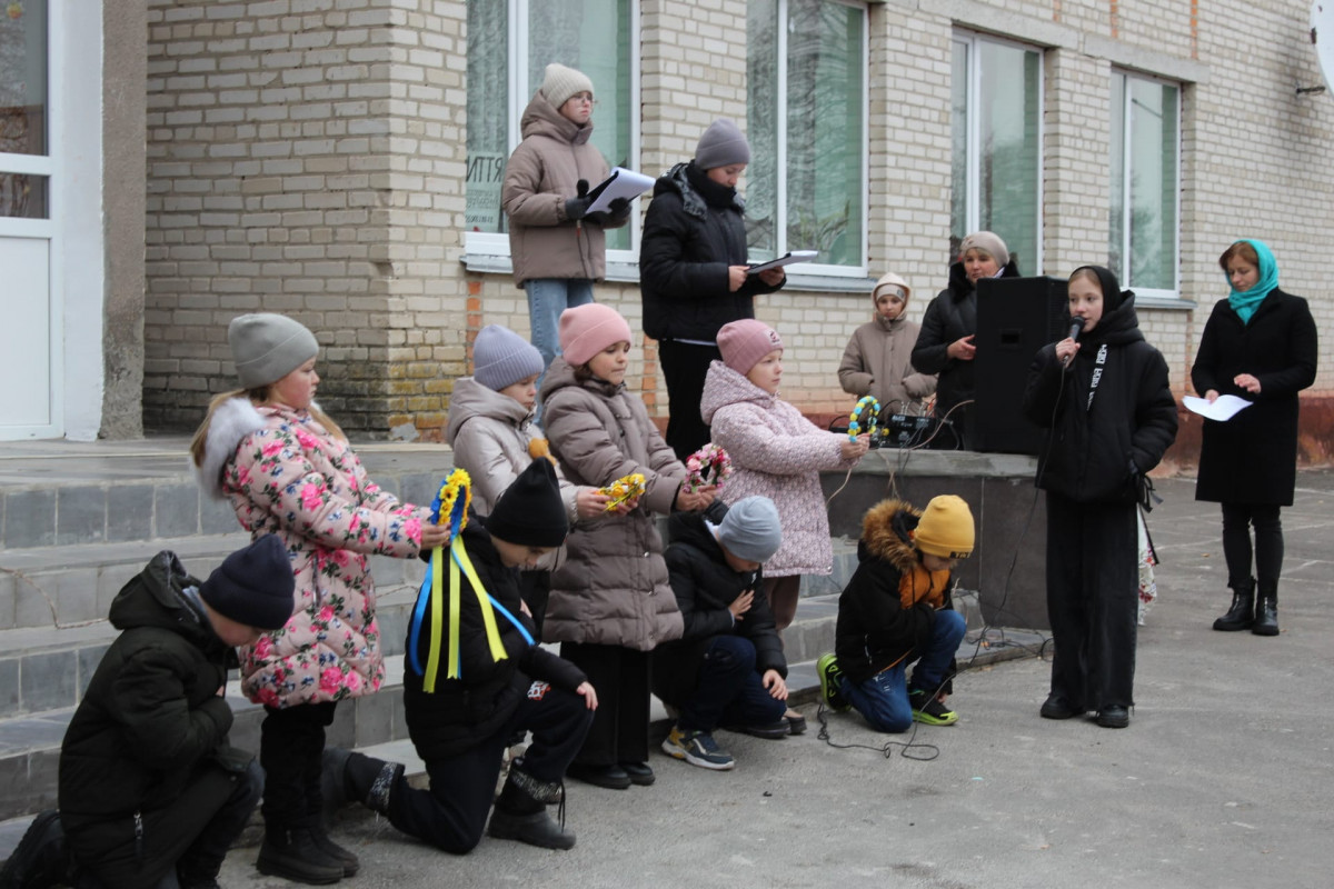 Йому було тридцять три: на Волині відкрили пам'ятну дошку молодому Герою Володимиру Пахольчуку