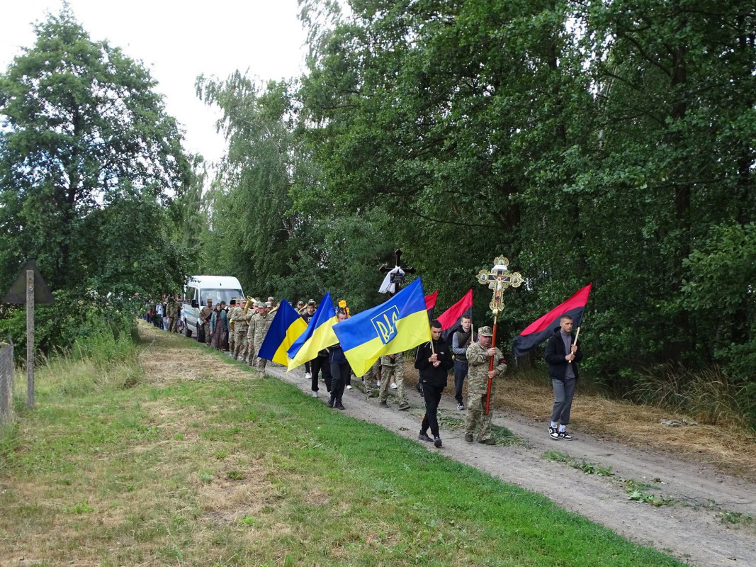 Через майже два роки після загибелі на Волині поховали Героя Валерія Кікавського