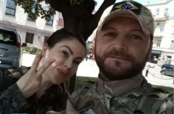 Бразильська модель, яка була снайперкою в Україні, загинула під осбстрілом