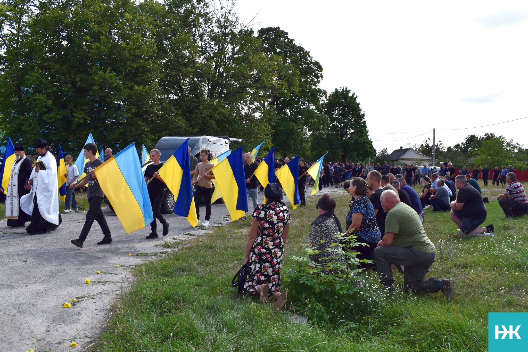 Майже два роки вважався зниклим безвісти: на Волині в останню дорогу провели Героя Олександра Пасіка