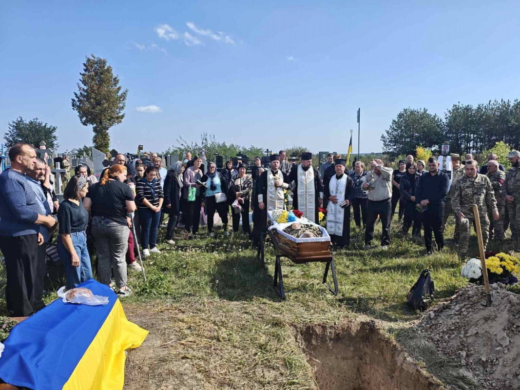 Помер під час служби: на Волині попрощалися з 55-річним Героєм Миколою Соловенюком