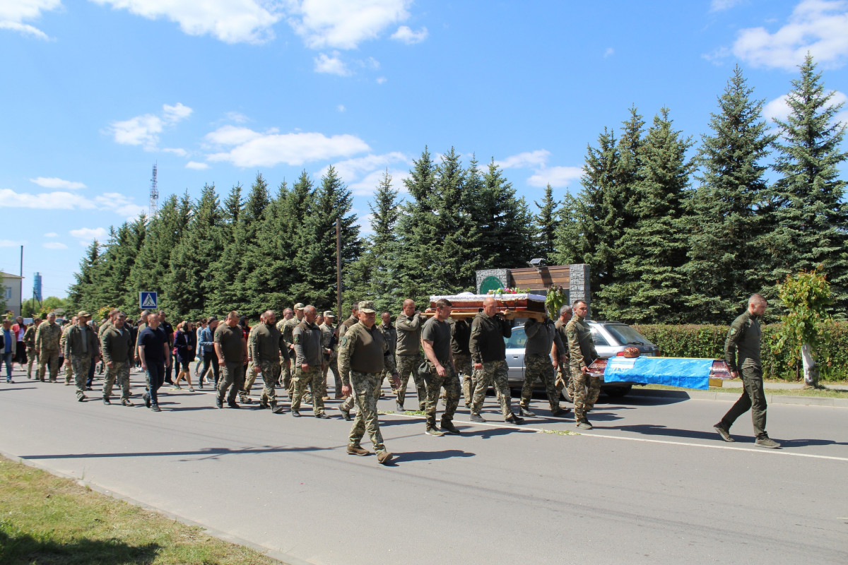 В бою отримав поранення, несумісні з життям: на Волині поховали Героя Сергія Дмитрука
