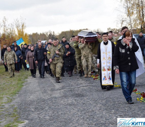 На Любешівщині під час похорону загиблого Героя Дмитра Зімича на небі з’явилася веселка