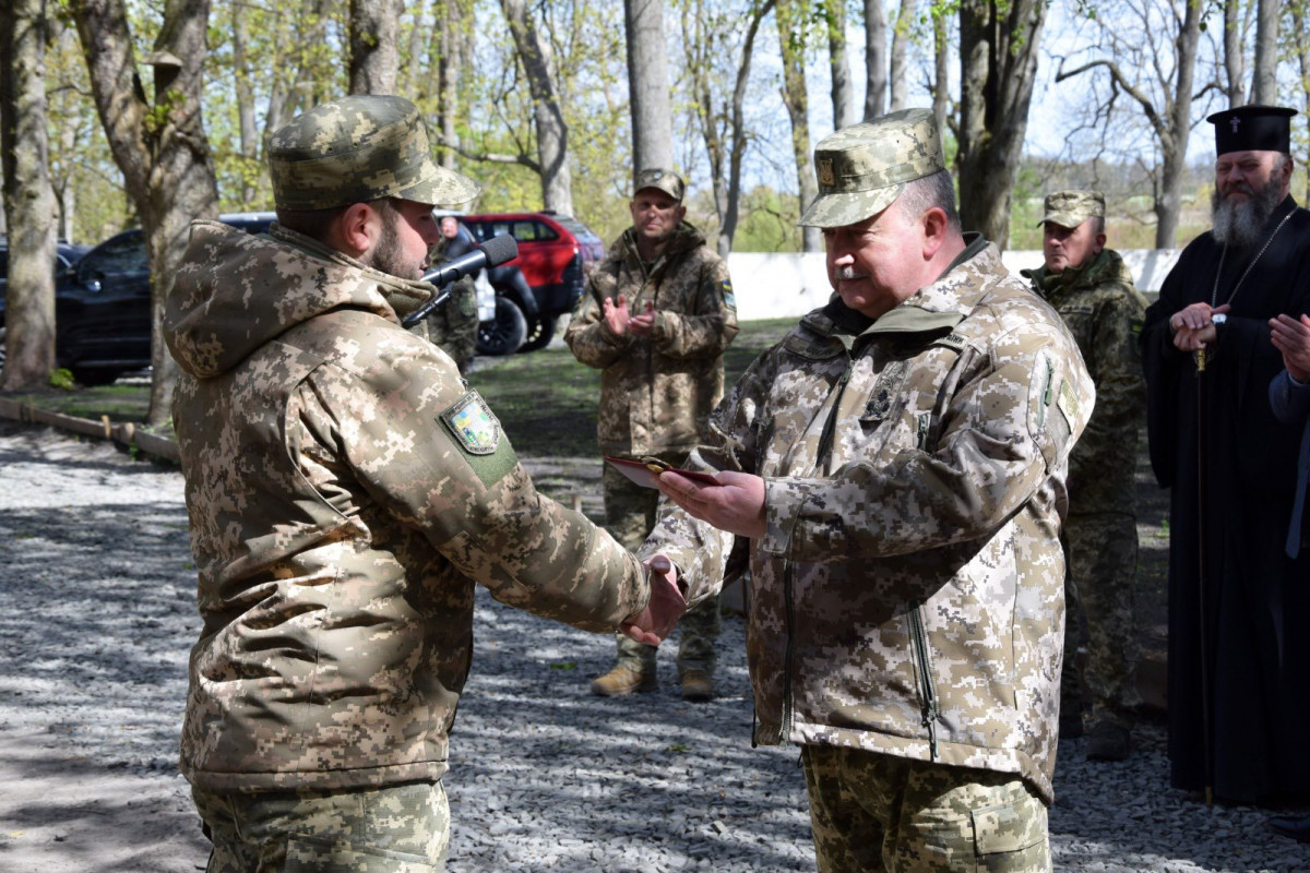 На Волині прикордонникам бойового підрозділу вручили нагороди та відкрили меморіал загиблим бійцям
