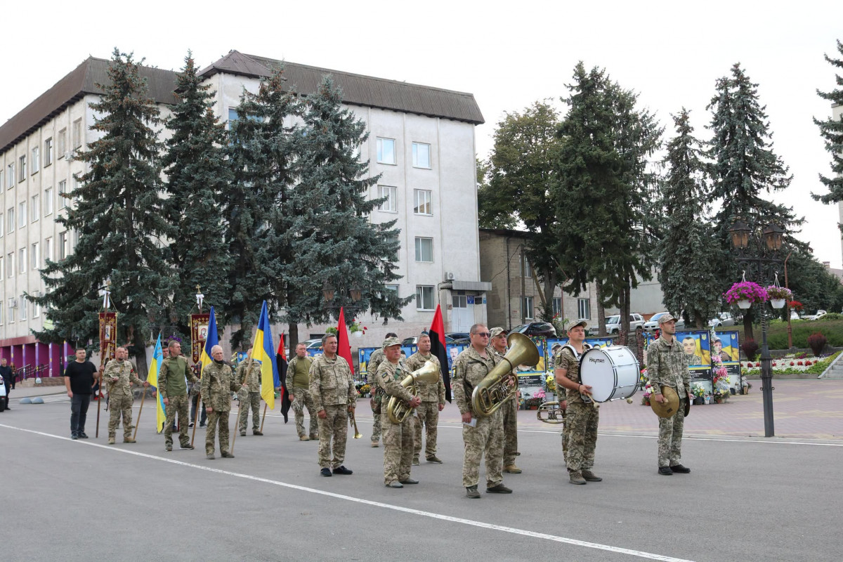 Загинув понад півтора року тому у Курській області: на Волині поховали захисника Миколу Собчука