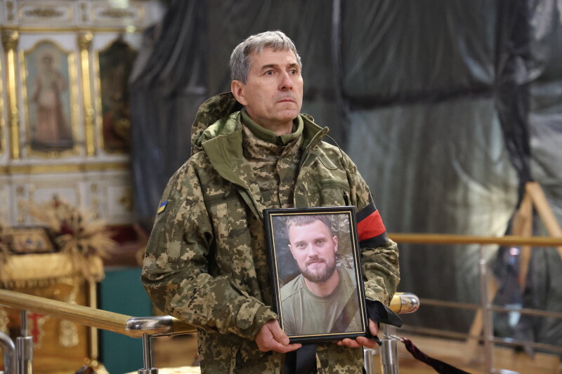 Загинув у вересні минулого року: у Луцьку попрощались з Героєм Дмитром Загурним