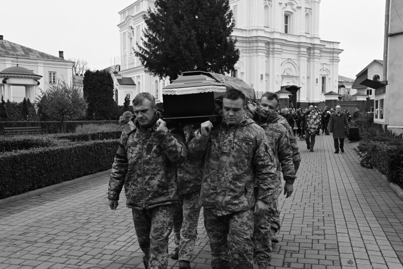 У Луцьку попрощалися з Героєм Сергієм Мезенцевим