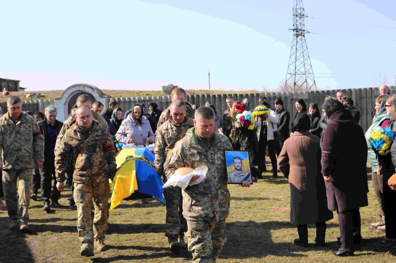 Громада на Волині провела в останню земну дорогу свого захисника Івана Шваївського