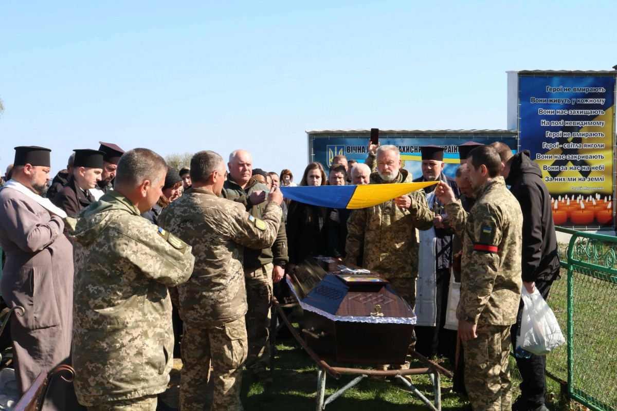 Життя присвятив порятунку інших: на Волині провели в останню дорогу воїна Олександра Батуру