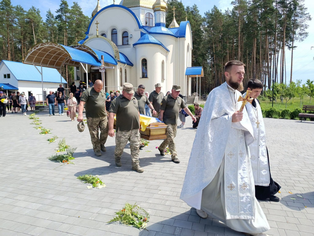 Навіки 22: на Волині поховали Героя Олександра Бусла, який тривалий час вважався зниклим безвісти