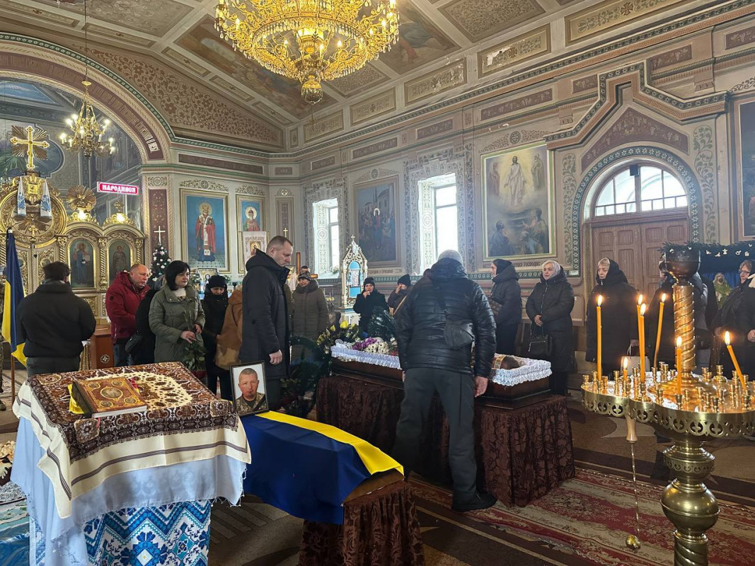 Зі сльозами та молитвою: Волинь провела на вічний спочинок воїна Андрія Велимця