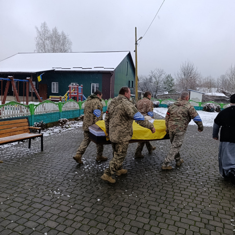 Навіки 29: на Волині попрощалися з молодим Героєм Романом Гайовим