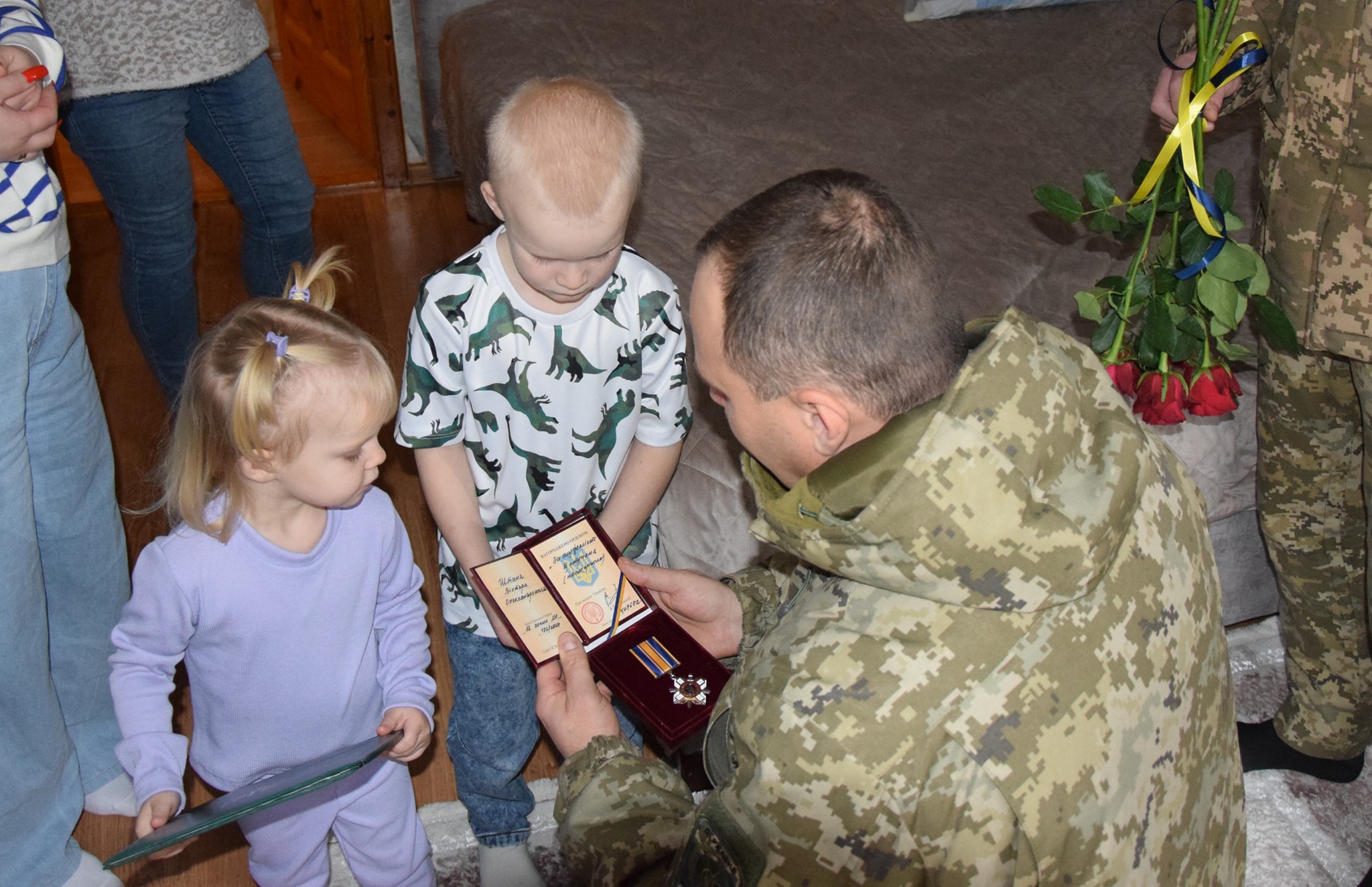 Волинські прикордонники передали нагороди рідним загиблих Героїв