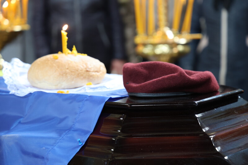 Загинув понад рік тому: у Луцькій громаді поховали 30-річного воїна Андрія Бондаря