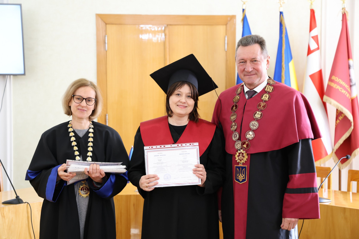 У волинському виші випускники-магістри інституту неперервної освіти отримали дипломи