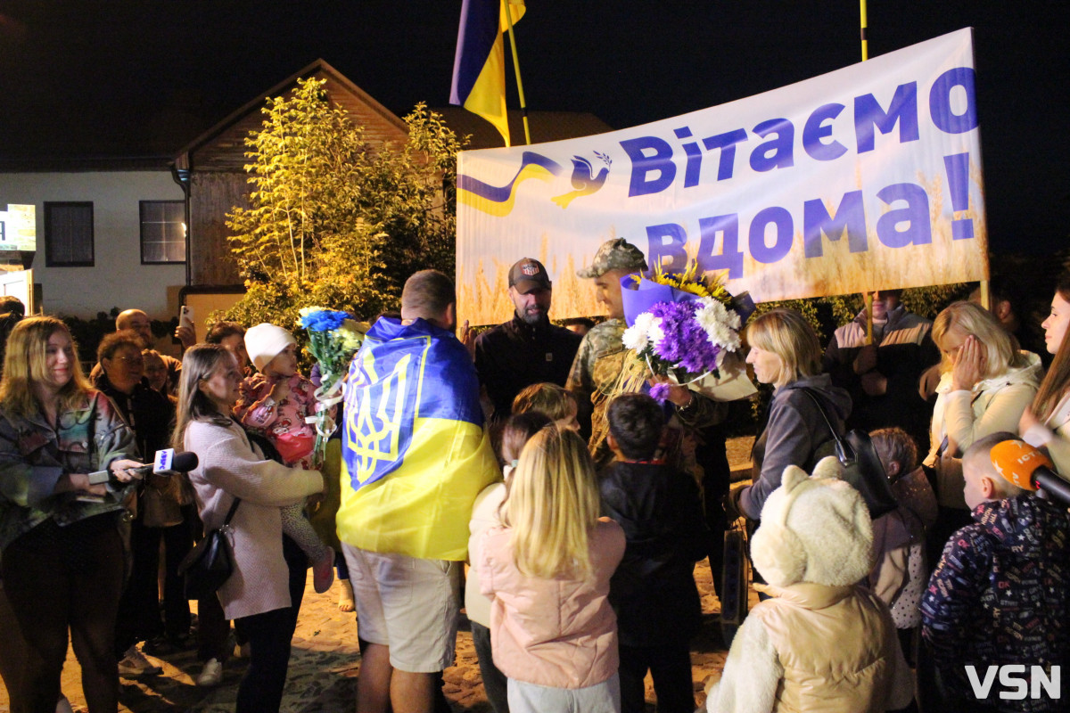 27 місяців провів у російському полоні: в Луцьку зустріли звільненого з неволі Михайла Шостака