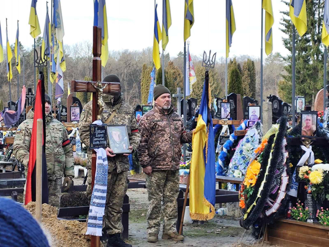 Майже через 7 місяців повернувся додому: на Волині попрощалися з 33-річним Героєм Дмитром Трофімюком