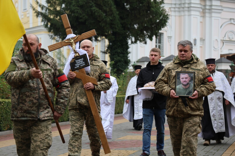Загинув у вересні минулого року: у Луцьку попрощались з Героєм Дмитром Загурним