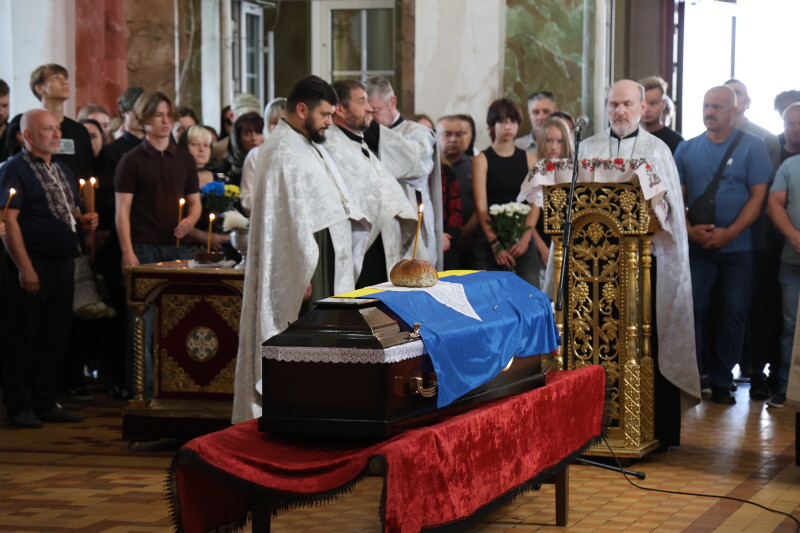 Загинув чотири місяці тому: у Луцьку попрощалися із 54-річним Героєм Едуардом Павловським