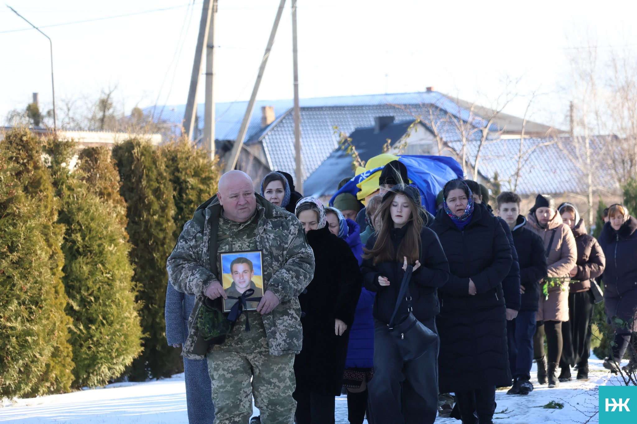 Без батька залишилися п'ятеро дітей: на Волині в останню путь провели Героя, який вважався безвісти зниклим