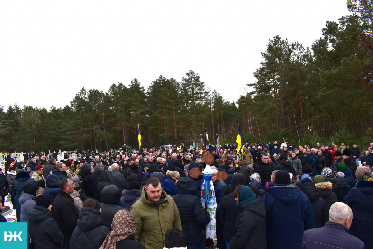 Зійшлося усе село: на Волині в останню дорогу провели полеглого на Курщині молодого Героя Сергія Зімича