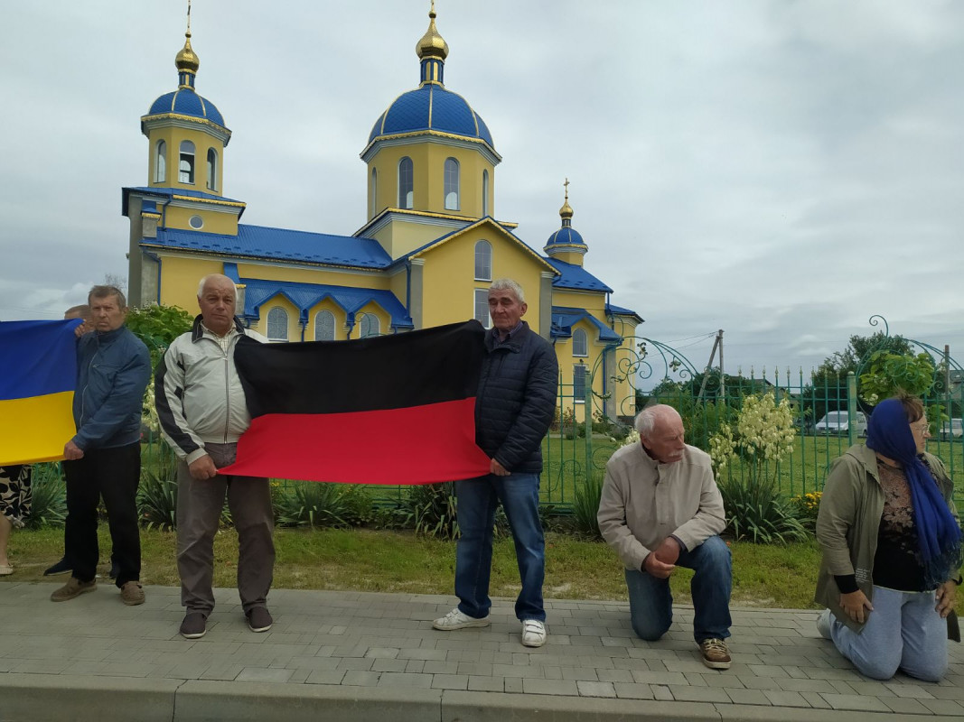 Ворожий дрон обірвав життя Героя: на Волині прощались з полеглим воїном Олегом Беценком