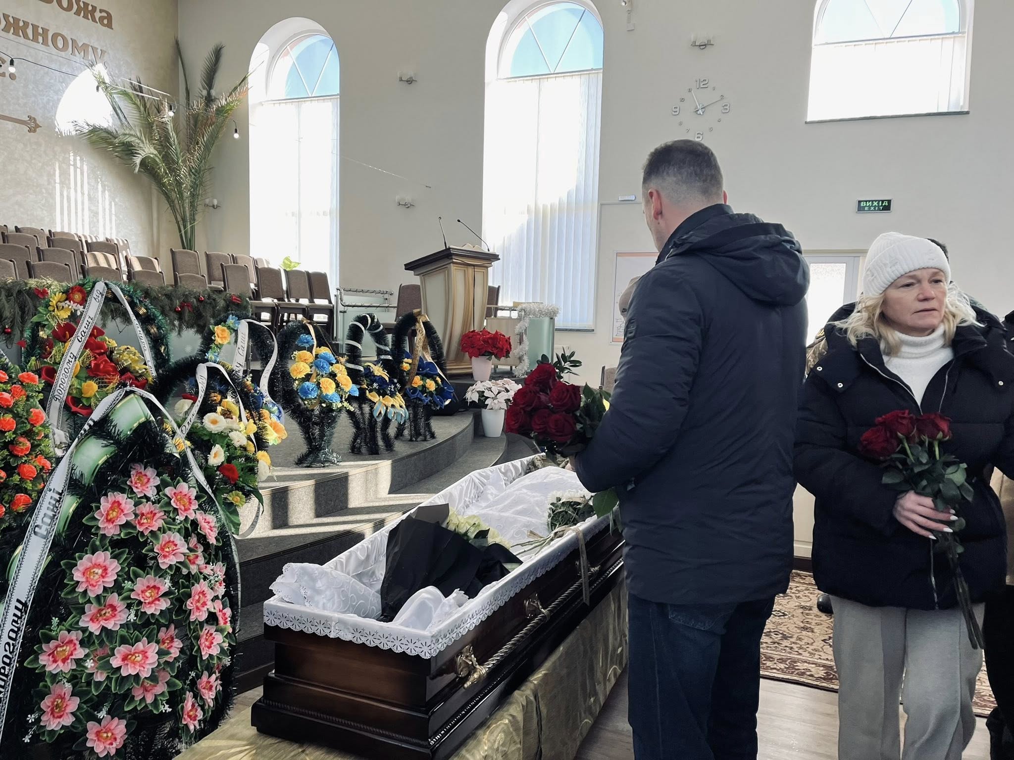 «Був щасливий, що став корисним державі та народу»: на Волині попрощалися з воїном Олександром Ластенком