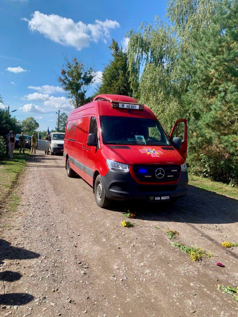 Три роки чекали на повернення: на Волині попрощалися із загиблим захисником Миколою Фоміним