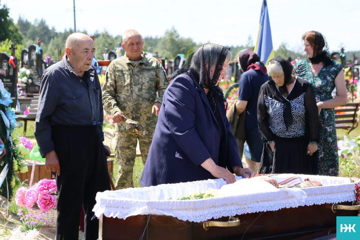 Брат полеглого Героя нині на фронті: на Волині попрощалися з військовослужбовцем Іваном Сокиркою