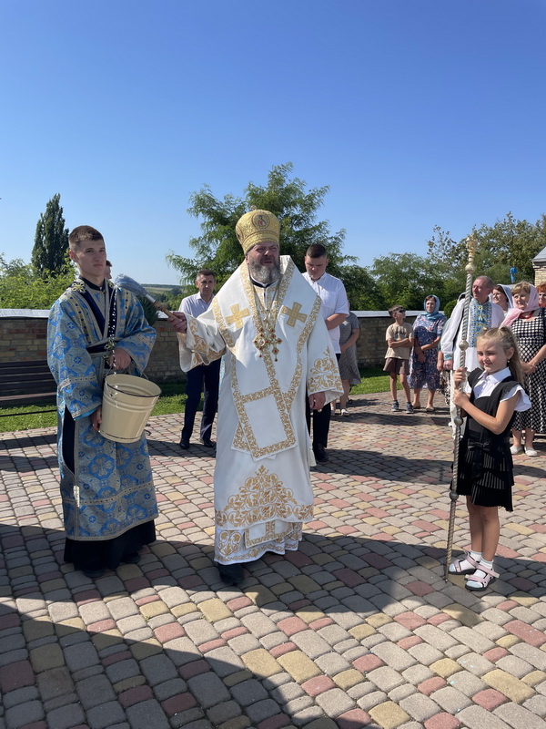 Митрополит Михаїл звершив літургію у волинському храмі з 150-річною історією