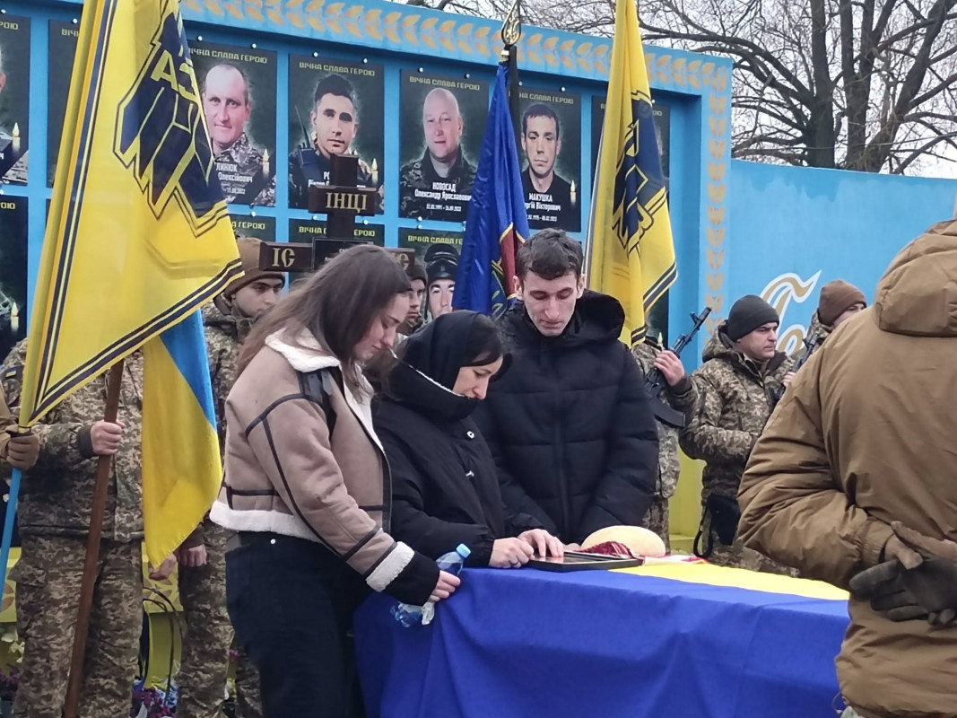 В останню дорогу з Молитвою українського націоналіста: волиняни попрощалися з Ярославом Садом