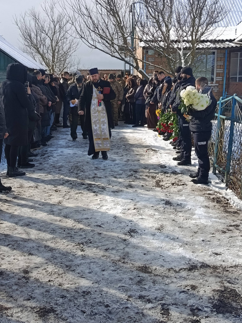 Назавжди 23: на Волині попрощалися з поліцейською Вікторією Шпилькою, яка загинула внаслідок теракту у Львові