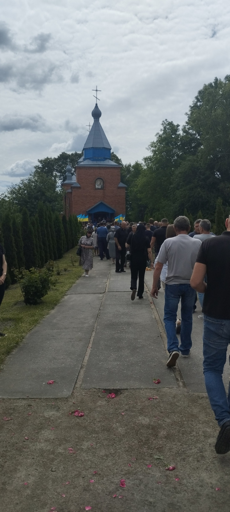Не дожив до свого 22-річчя: на Волині поховали Героя Іллю Кропиву