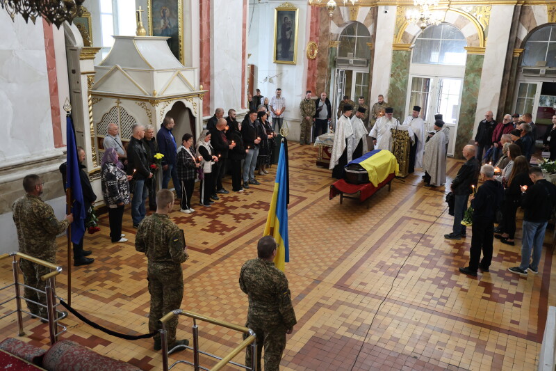 Загинув на Донеччині: у Луцьку попрощалися з Героєм Михайлом Слутяком