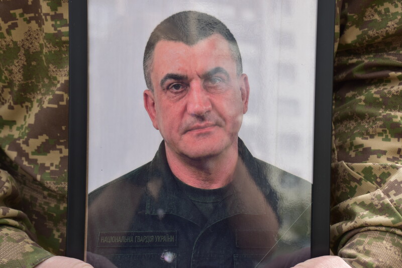 Загинули понад рік тому: у Луцьку попрощалися з двома Героями Андрієм Кравчуком та Романом Смалем