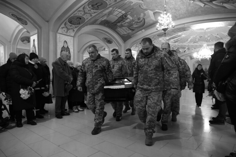 Волиняни попрощалися із загиблим військовим Миколою Гліною