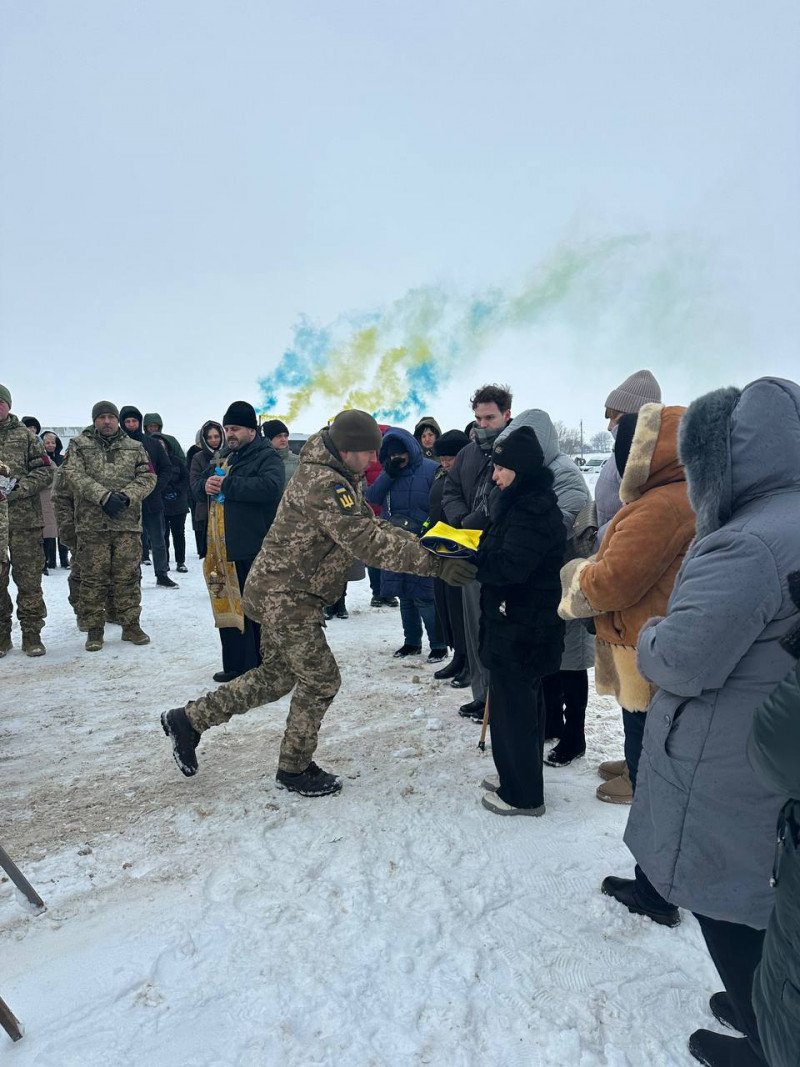 Зі сльозами та молитвою: Волинь провела на вічний спочинок воїна Андрія Велимця